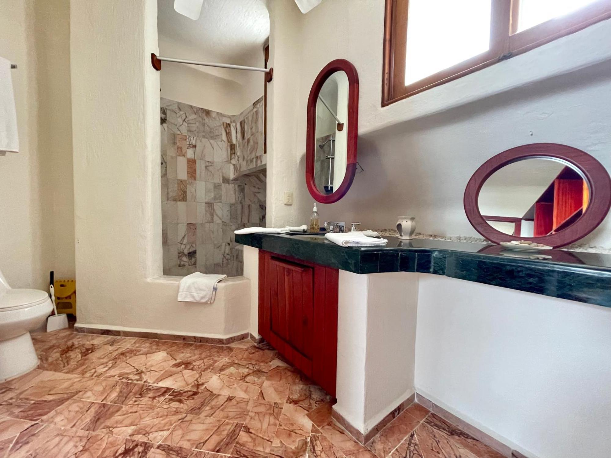 6br Spacious Waterfront With Private Pool By Solmar * Cancun